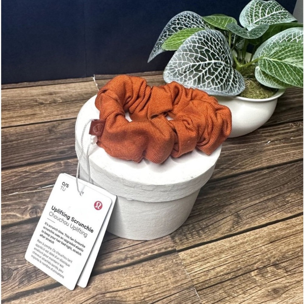 NWT Lululemon Scrunchie